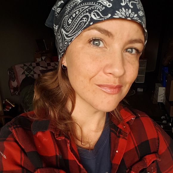Meet your Posher, Lindsey - Picture 1 of 1